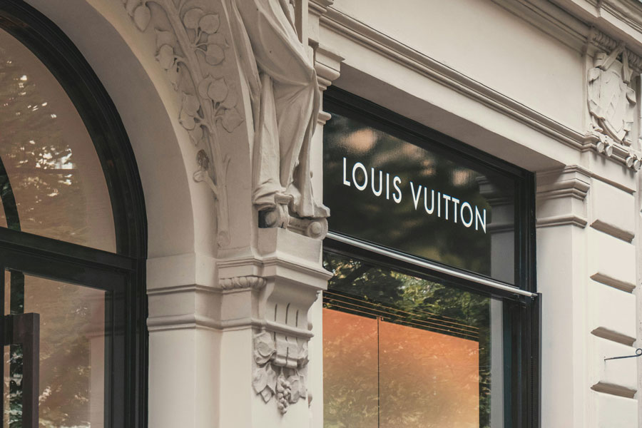 نگاهی بر تاریخچه برند معروف لویی ویتون Louis Vuitton